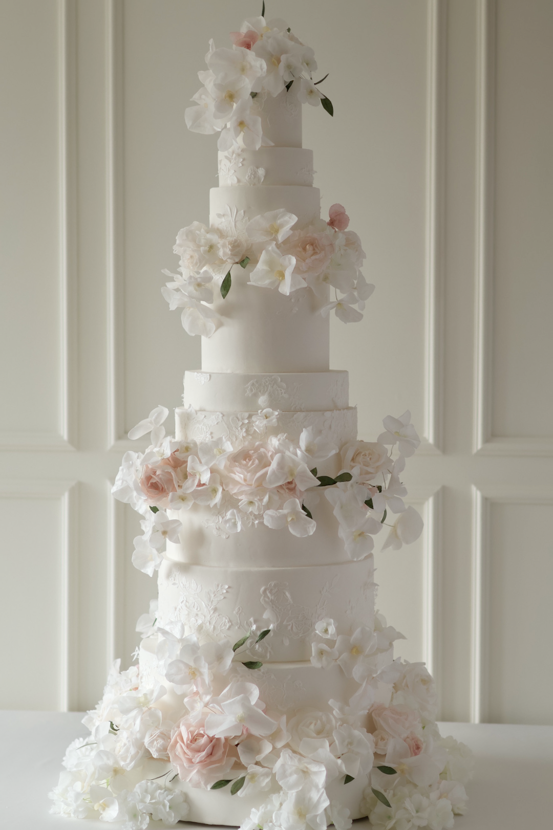 Floral wedding cake