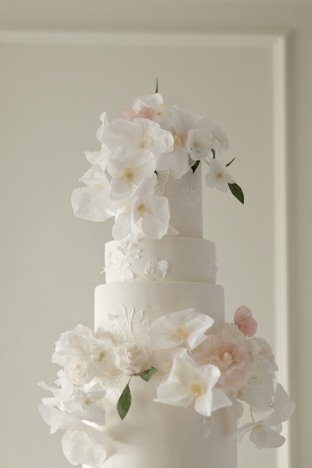 Floral wedding cake