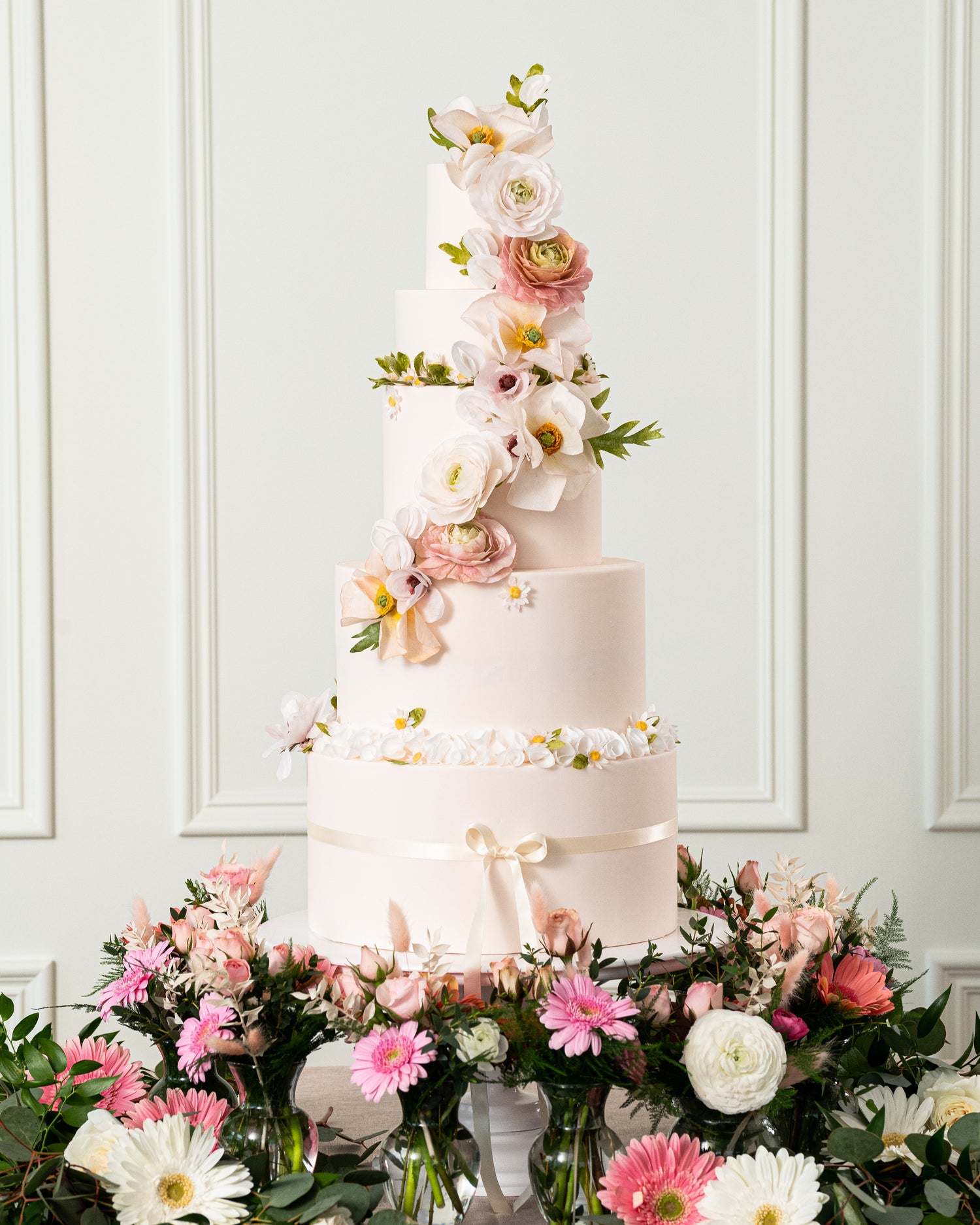 sugar nursery peach floral wedding cake with garden theme in halifax nova scotia